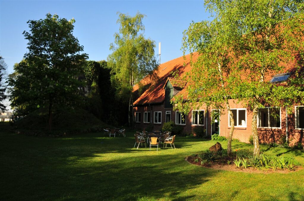 Het terras op Landgoed de Leonardushoeve